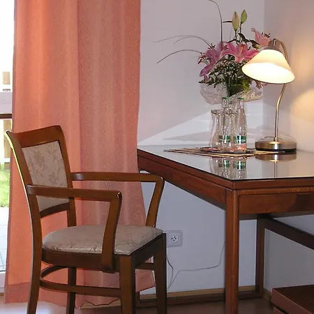 Gonda Hradec Králové