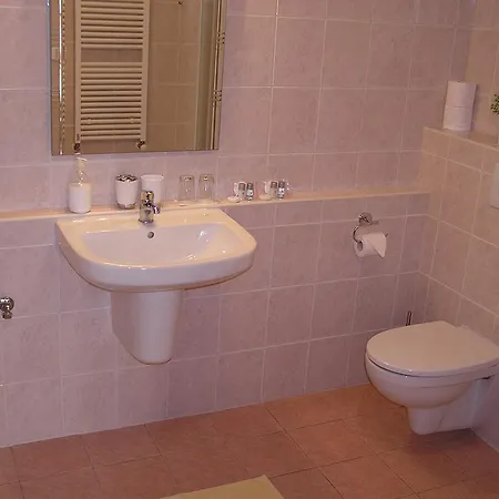 Gonda Hradec Králové