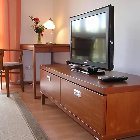 Gonda * Hradec Králové